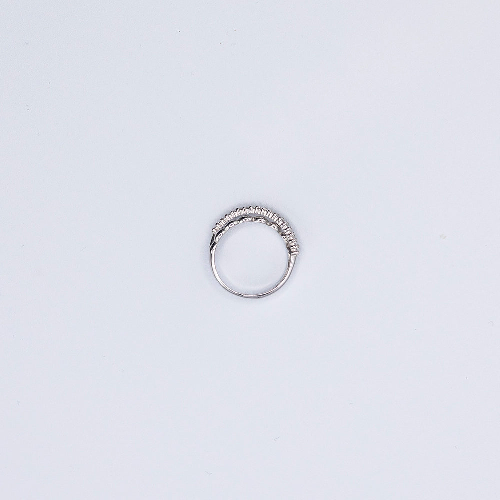 18k White Gold Baguette Diamond Pave Ring | Size N