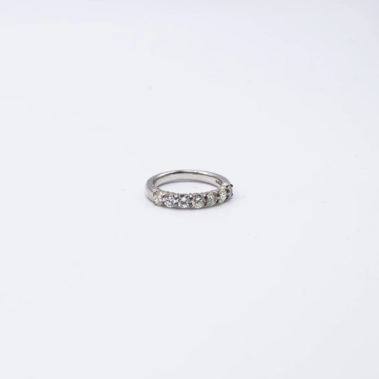 18k White Gold Round Diamond 7 Stone Ring | Size N