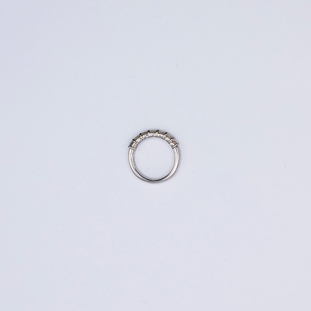 18k White Gold Round Diamond 7 Stone Ring | Size N