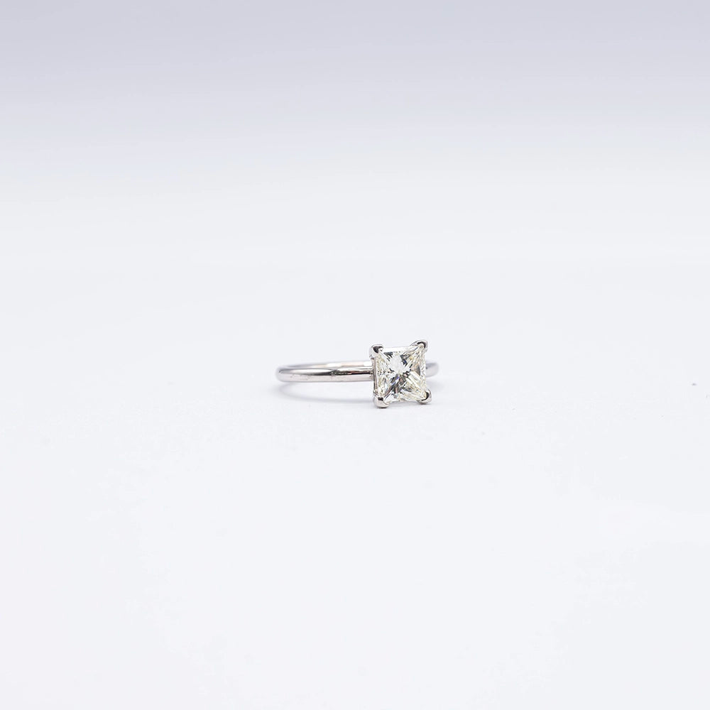 18k White Gold Princess Diamond 4 Claw, Solitaire Ring | Size M