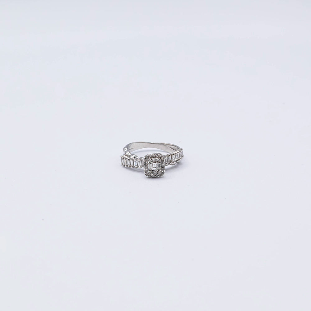 18k White Gold Baguette & Round Diamond Halo Ring | Size N