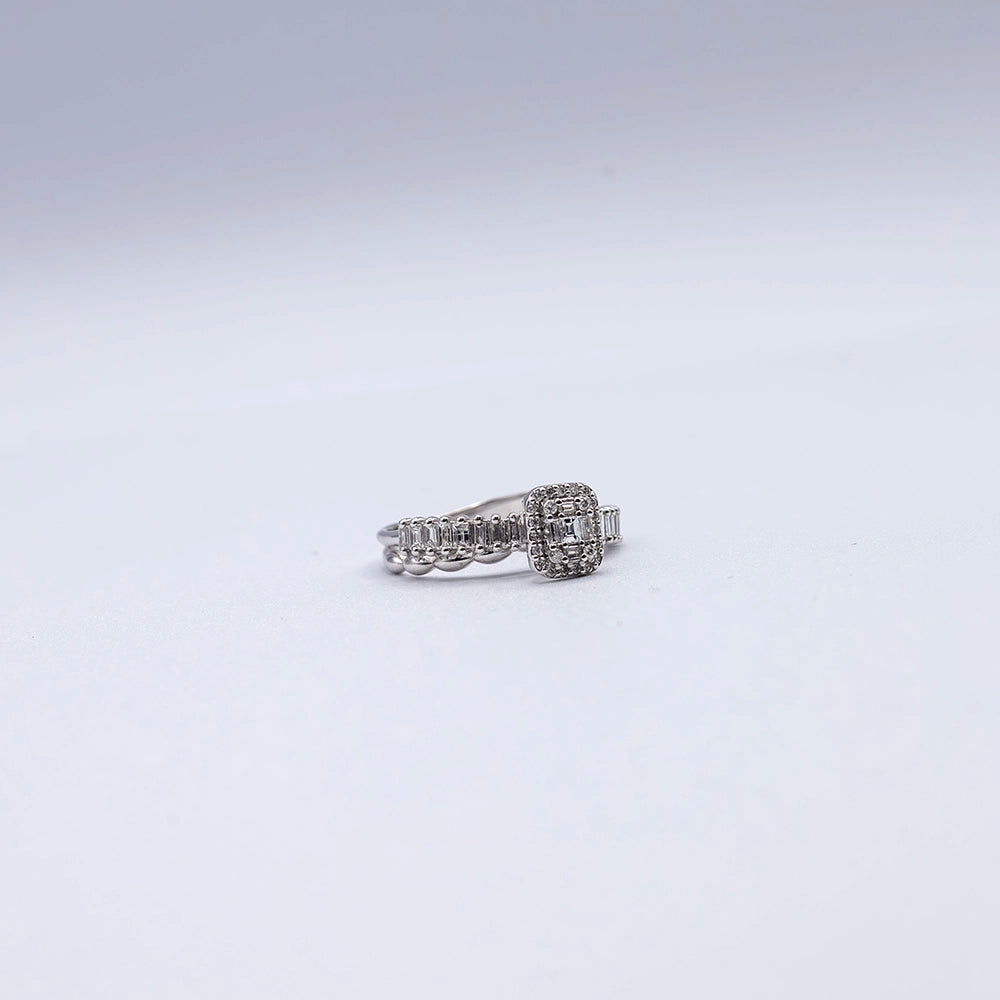 18k White Gold Baguette & Round Diamond Halo Ring | Size N