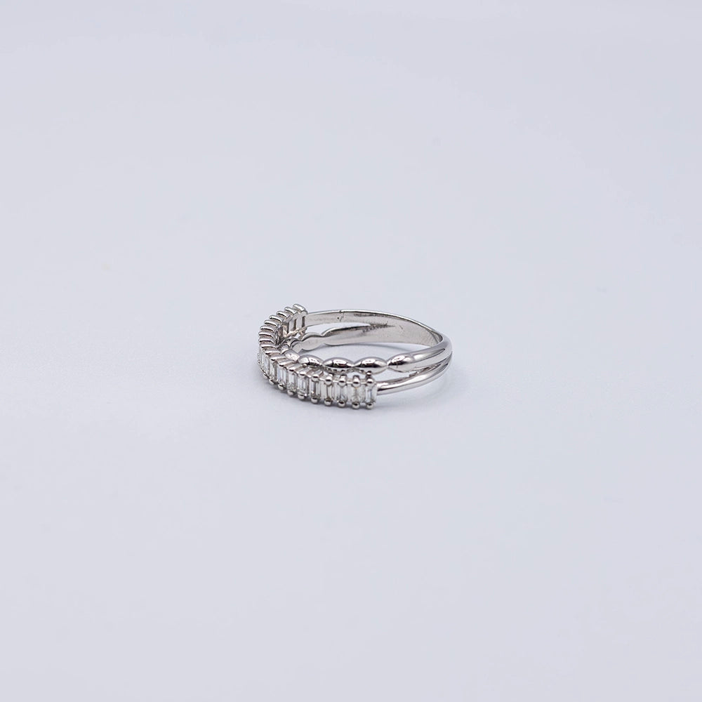 18k White Gold Baguette Diamond Pave Ring | Size N