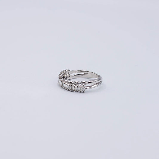 18k White Gold Baguette Diamond Pave Ring | Size N