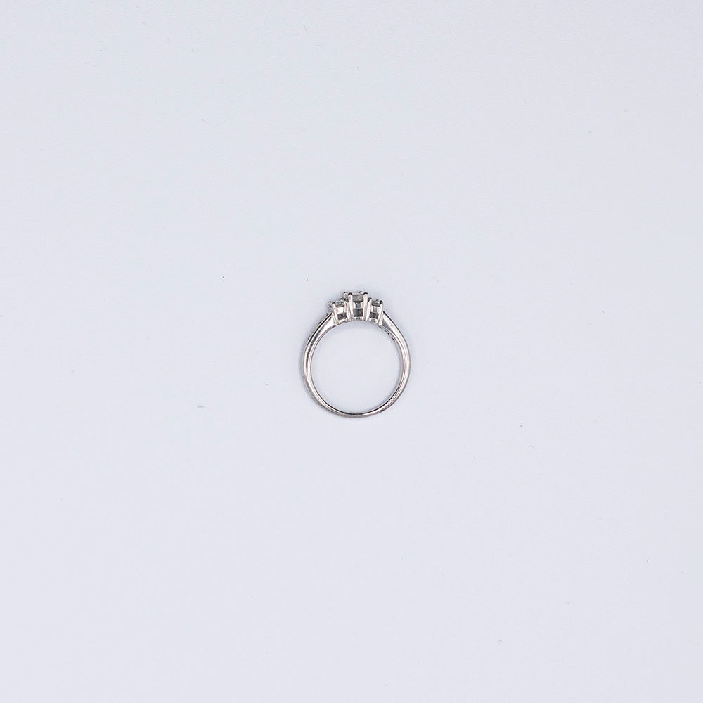 18k White Gold Radiant Diamond Trilogy Ring | Size M