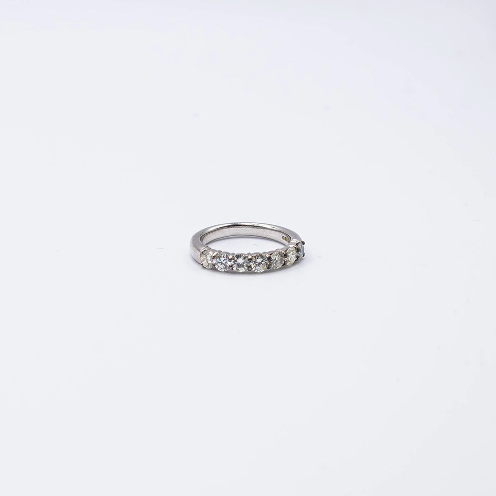 18k White Gold Round Diamond 7 Stone Ring | Size N