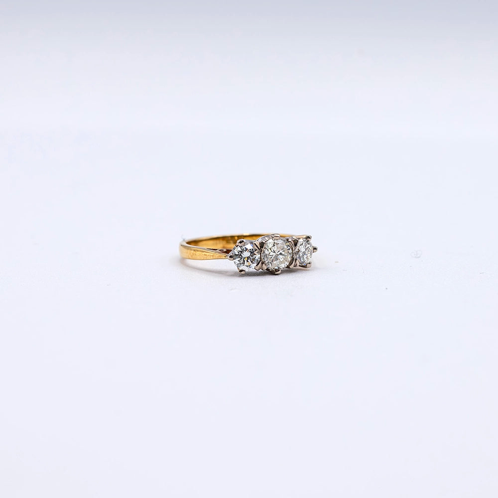 18k Yellow Gold Round Diamond Trilogy Ring | Size N