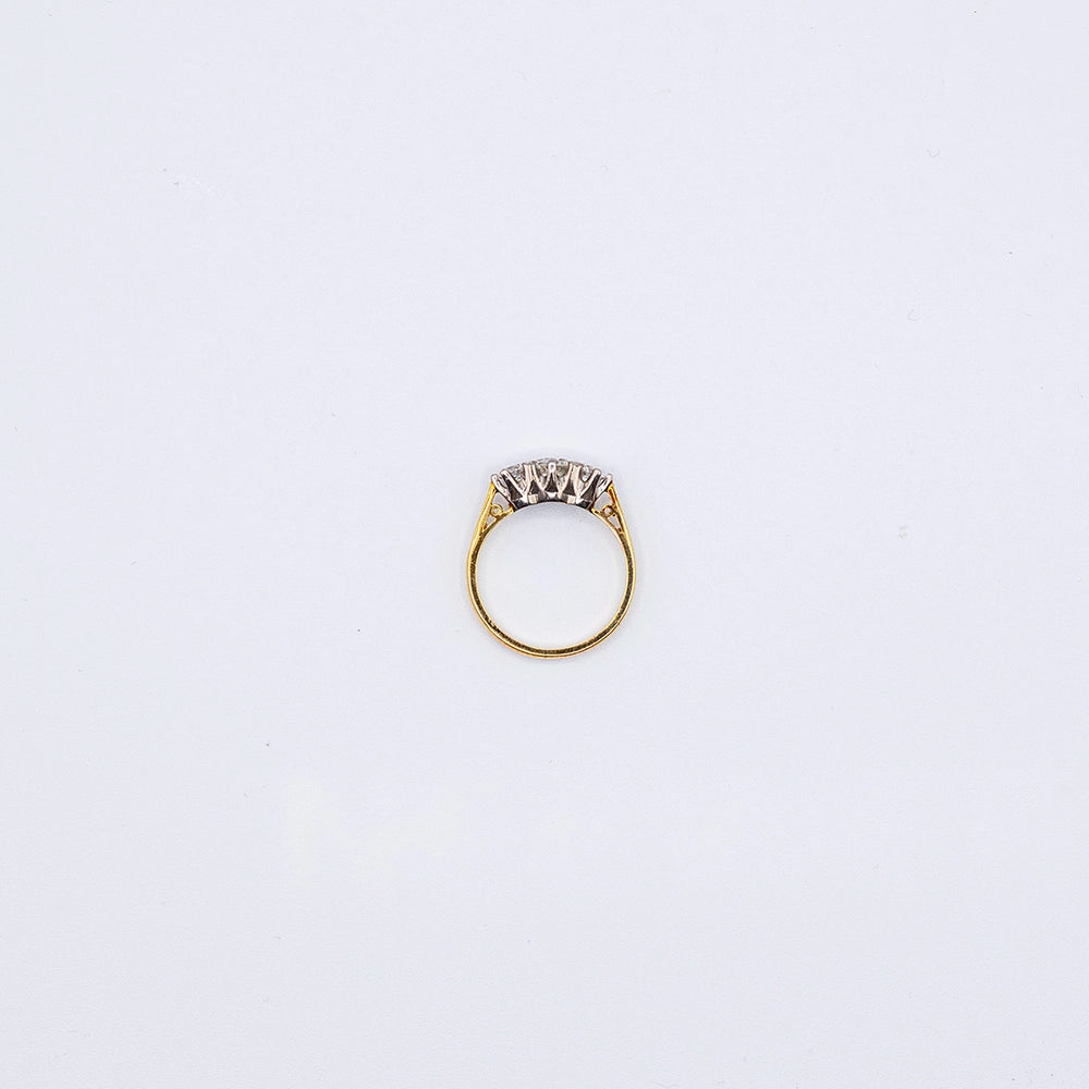 18k Yellow Gold Round Diamond Trilogy Ring | Size N