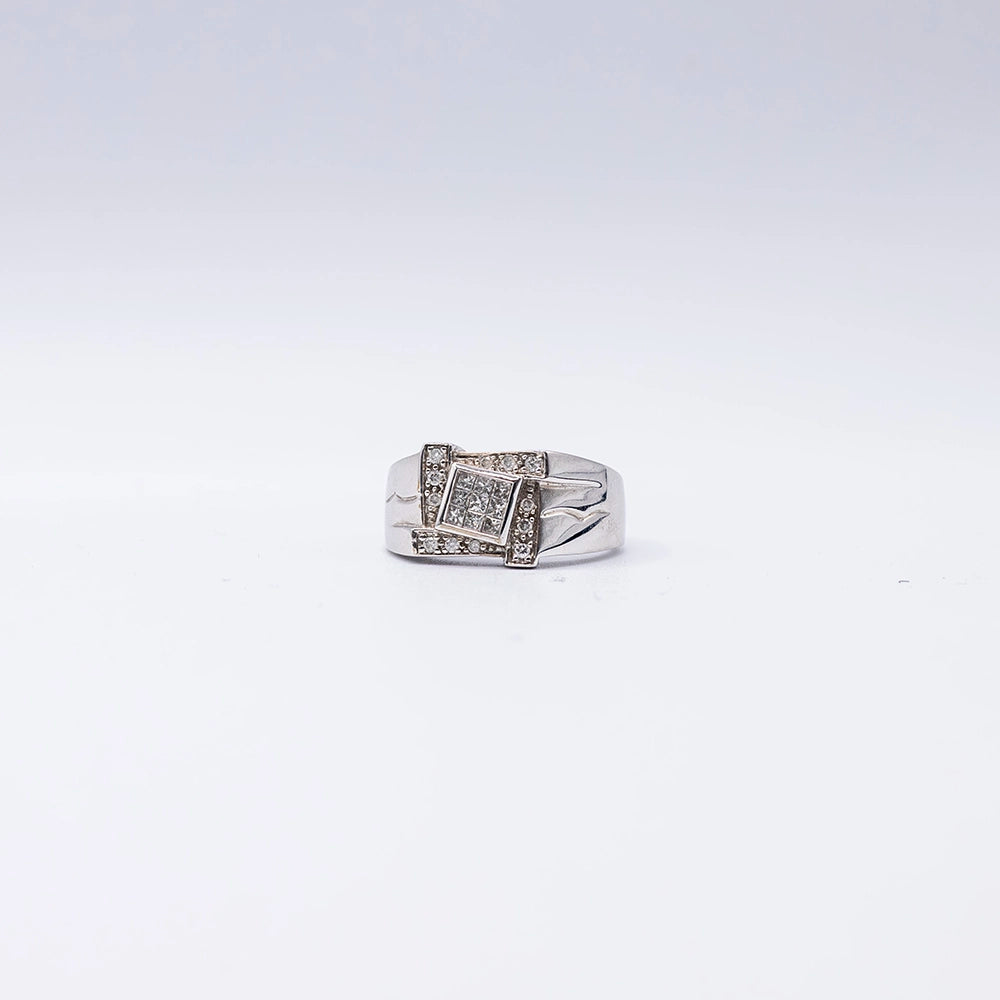 9k White Gold Round & Princess Diamond Pave Ring | Size U