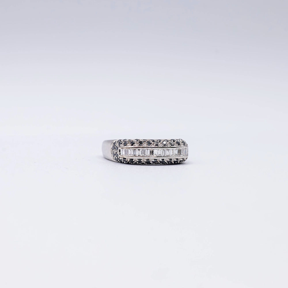 18k White Gold Baguette & Round Diamond Pave Ring | Size Q1/2