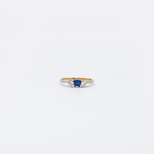 18k Yellow Gold Round & Radiant Diamond & Sapphire Trilogy Ring | Size P