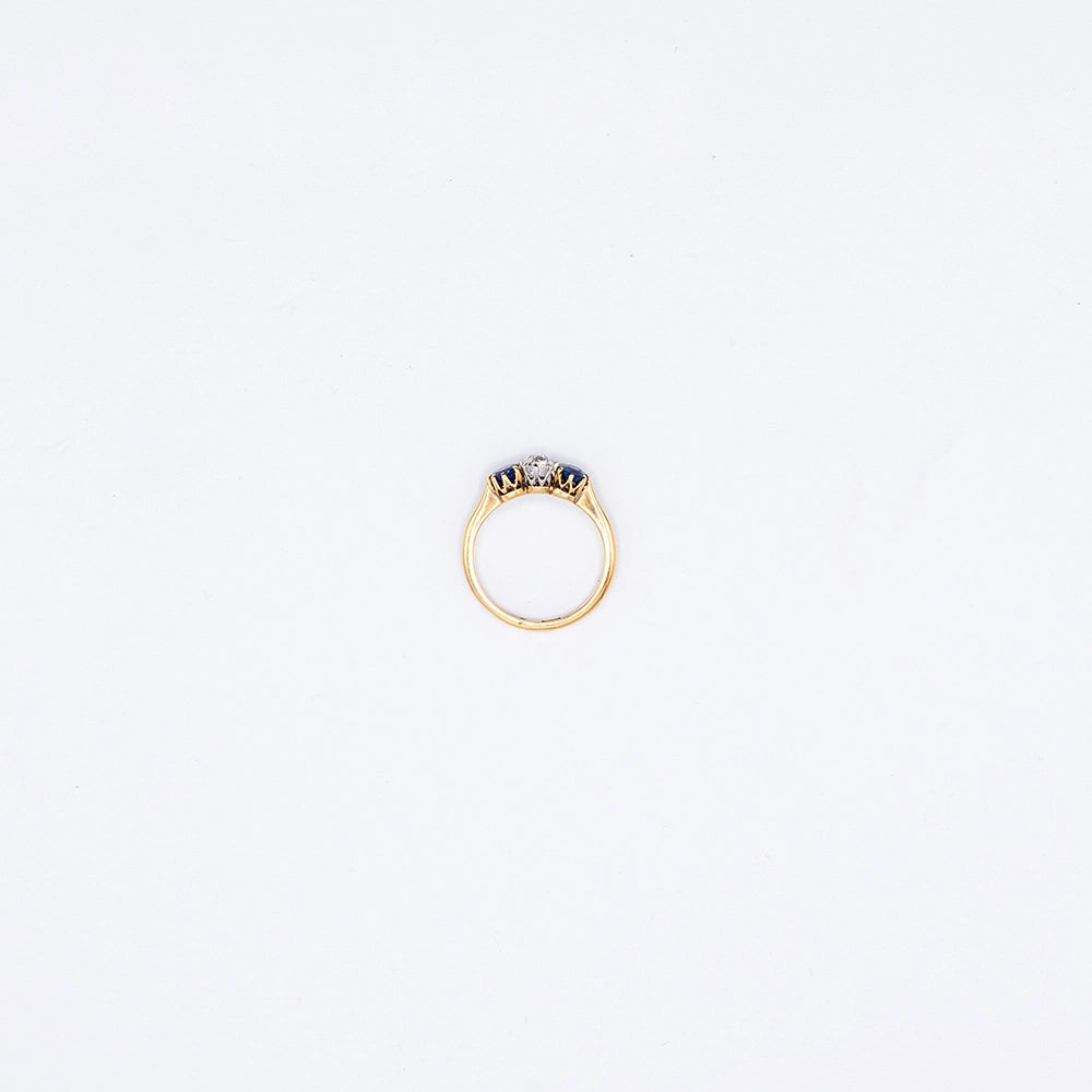 18k Yellow Gold Round Diamond & Sapphire Trilogy Ring | Size N1/2