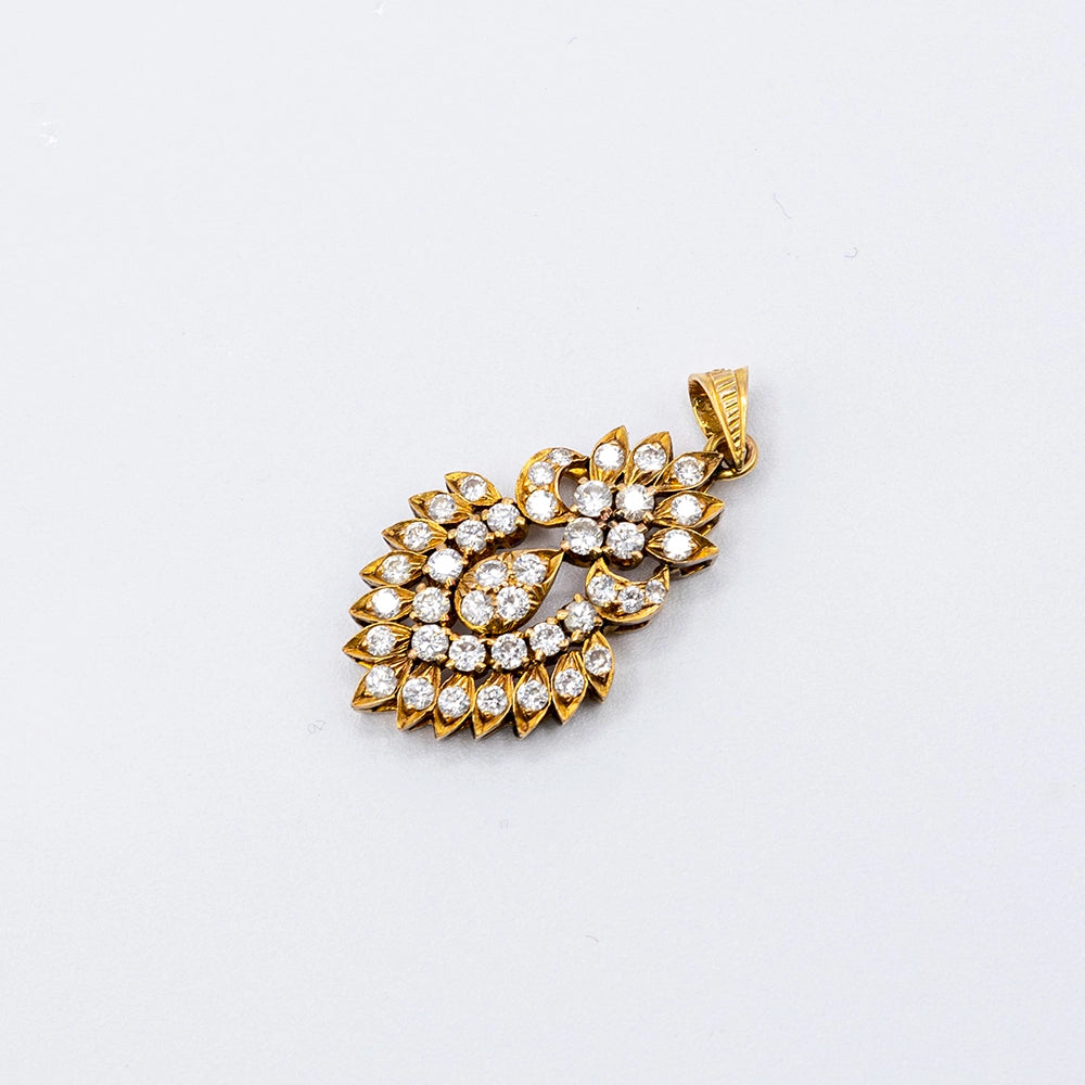18k Yellow Gold Diamond Pendant
