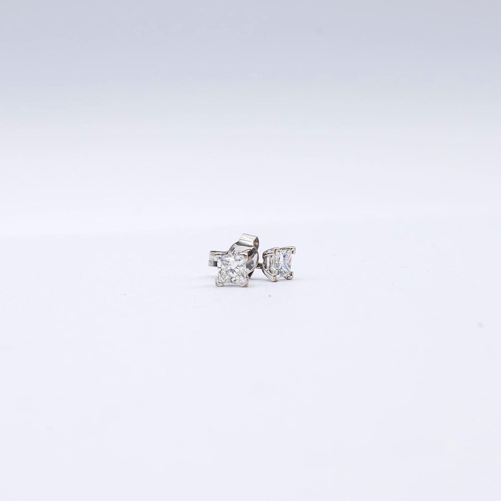18k White Gold Princess Diamond Stud Earrings