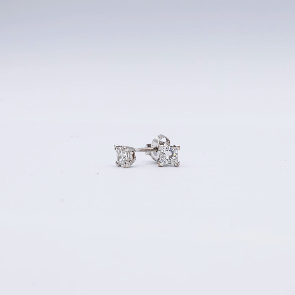 18k White Gold Princess Diamond Stud Earrings