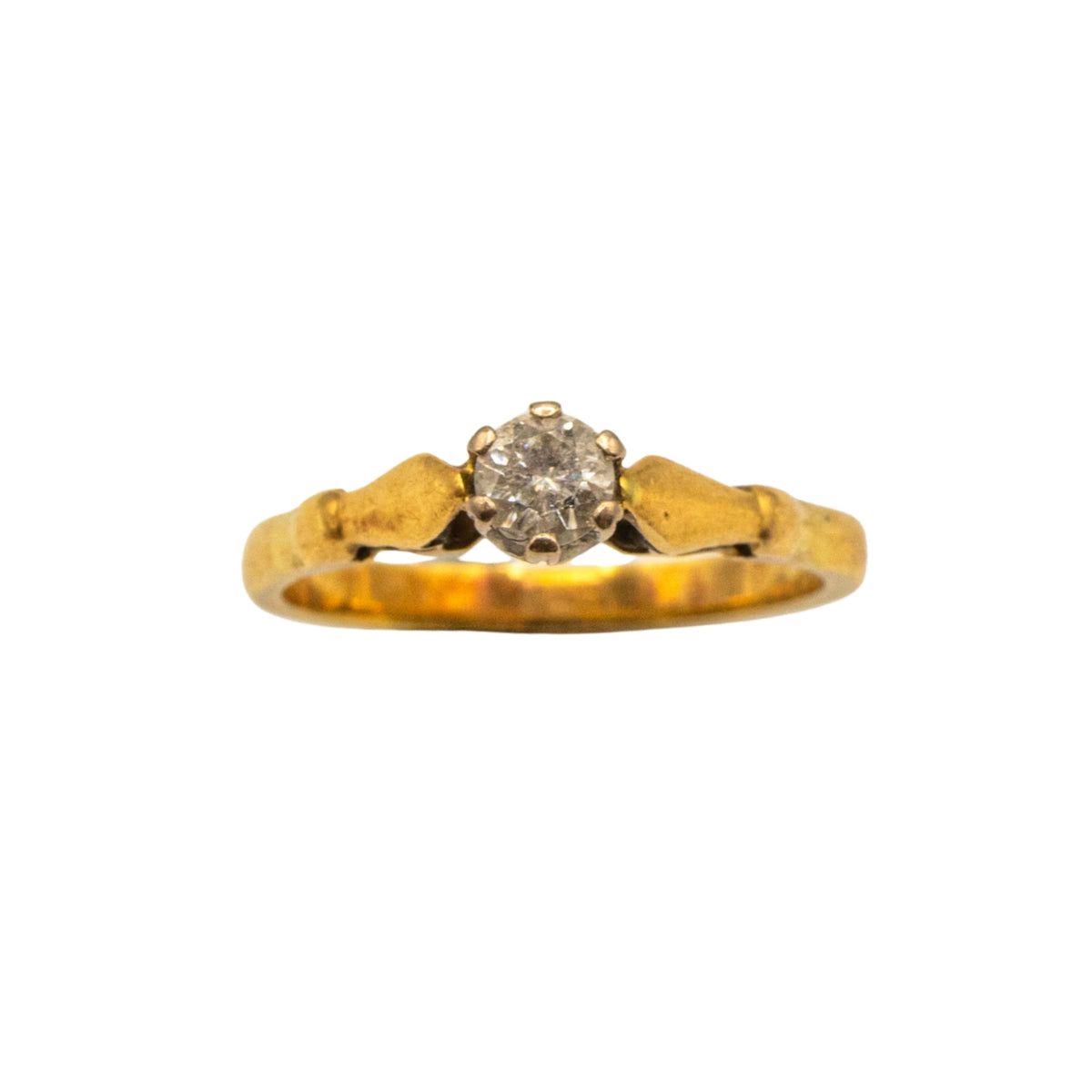 Yellow Gold Round Diamond Solitaire Pre-Owned Ring