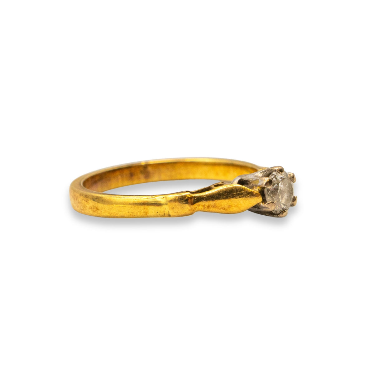 Yellow Gold Round Diamond Solitaire Pre-Owned Ring