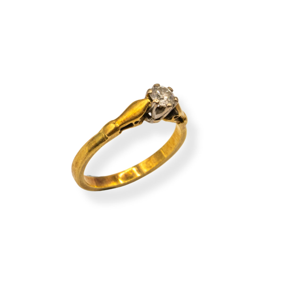 Yellow Gold Round Diamond Solitaire Pre-Owned Ring